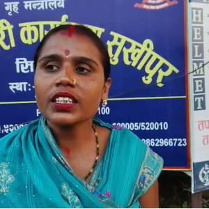 प्रहरीले समान पक्राउ नगर्ने सतर्मा दश हजार मासिक लिएकोे आरोप प्रहरीले समान पक्राउ नगर्ने सतर्मा दश हजार मासिक लिएकोे आरोप